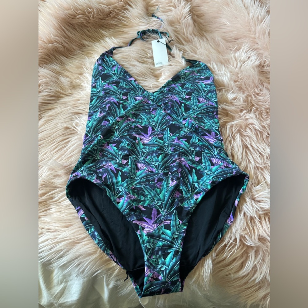 XL onia one piece swim suit